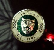 logo jaguar-2