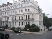 London 32