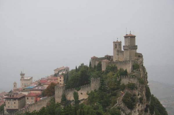 ���-������