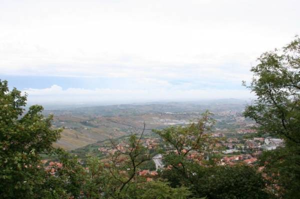 ���-������