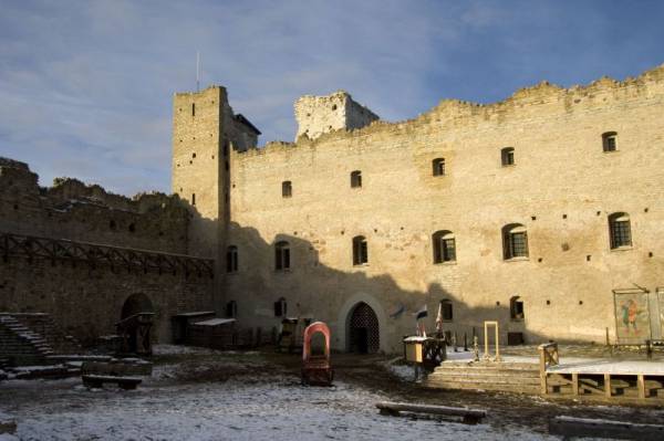 �������