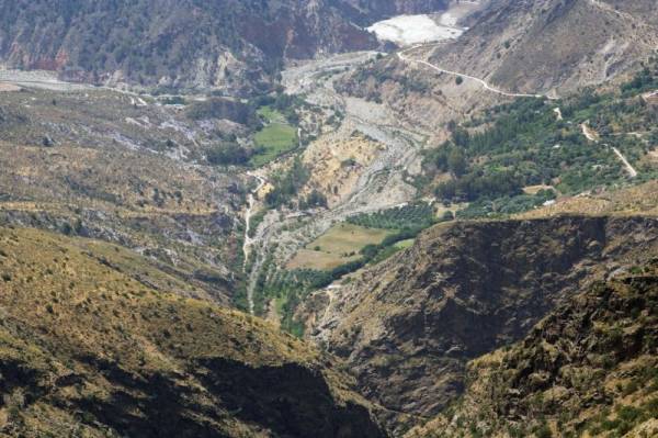 ���-�����������